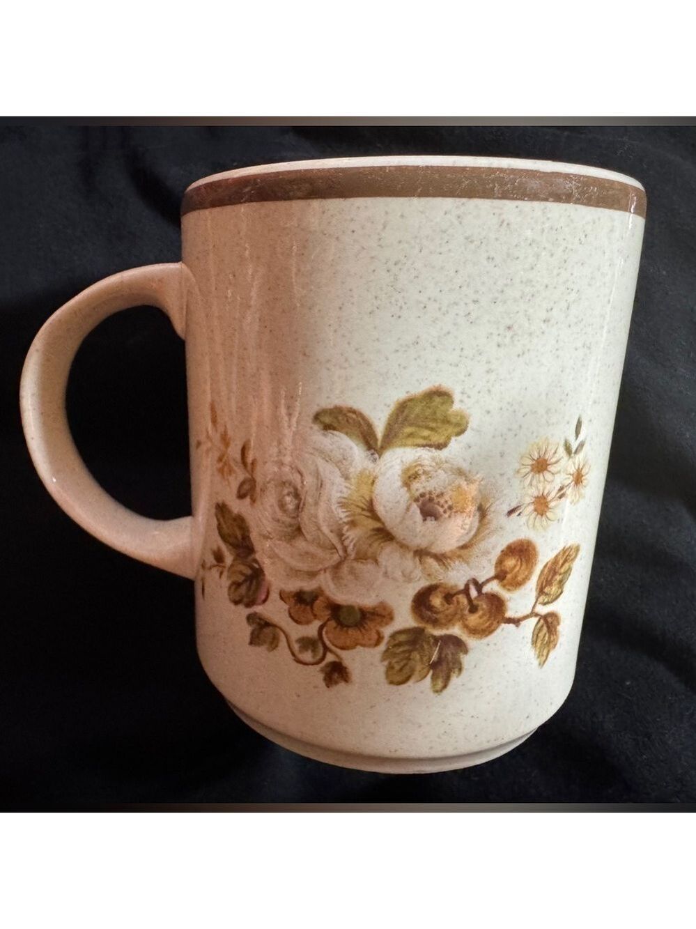 Royal Doulton Vintage Lambethware Ravel LS1037 cup